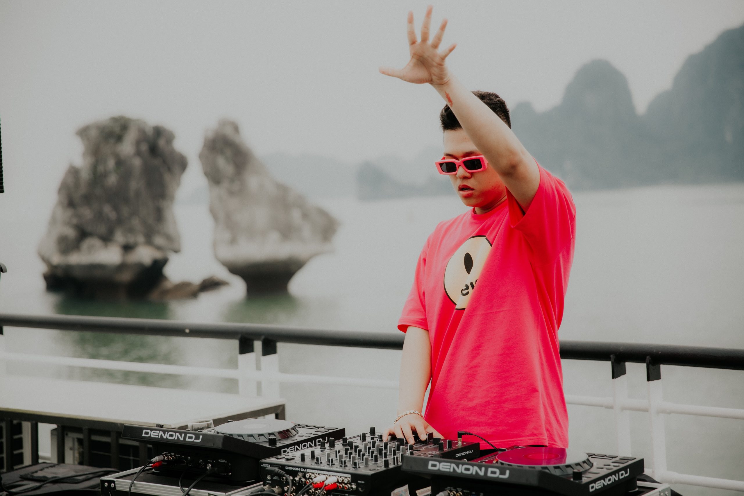 CHO THÊU DJ