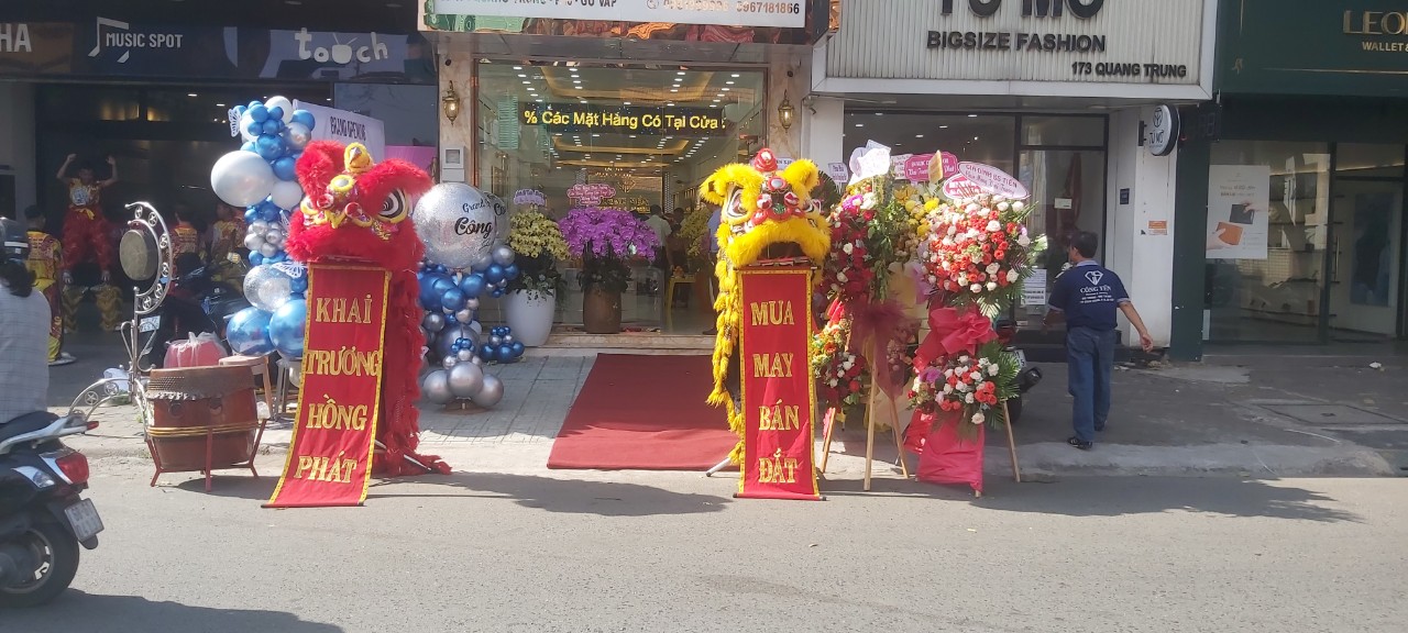 Khai trương trang sức Công Yến